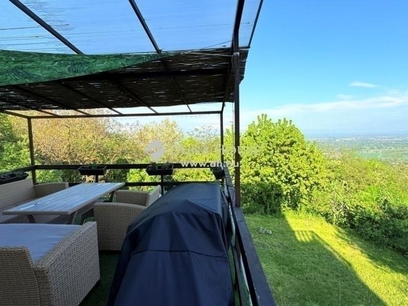 Eladó családi ház Szentendre