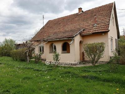 Eladó családi ház Doboz
