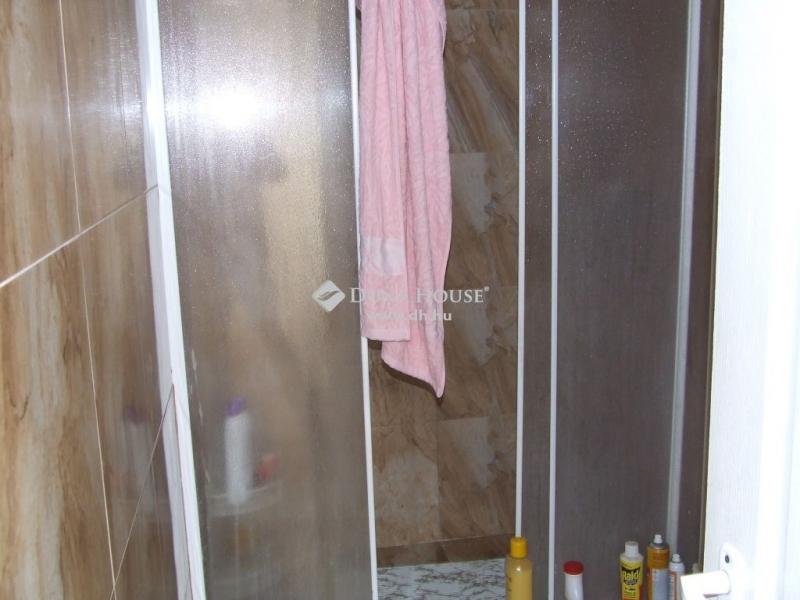 Eladó családi ház Esztergom