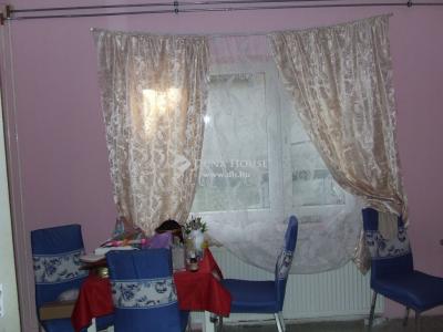 Eladó családi ház Esztergom