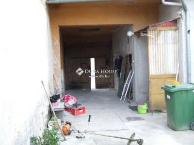 Eladó családi ház Esztergom