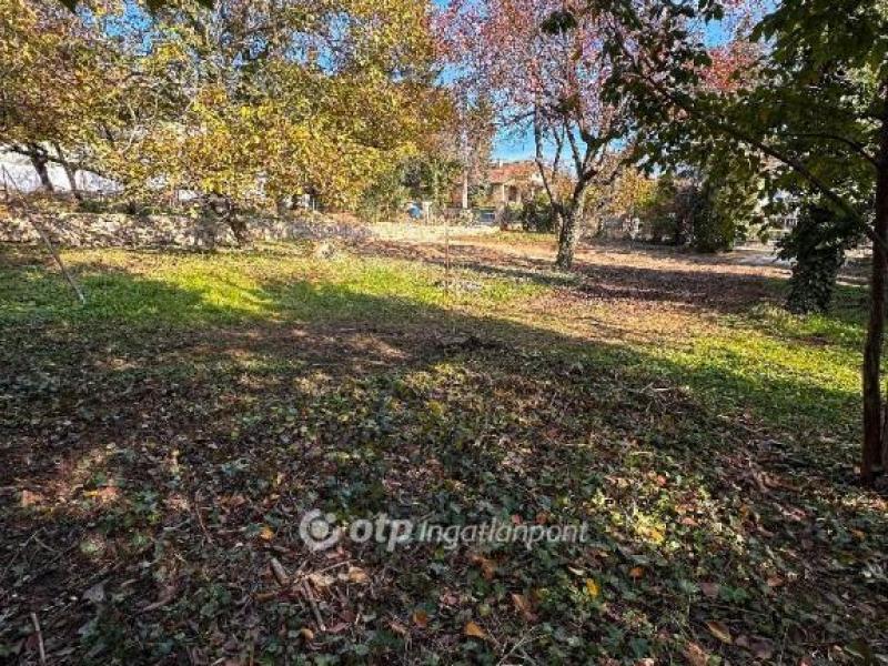 Eladó lakóövezeti telek Balatonfüred