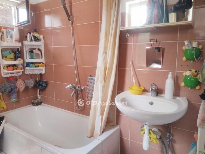 Eladó családi ház Hajdúböszörmény