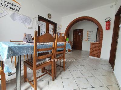 Eladó családi ház - 4060 Balmazújváros