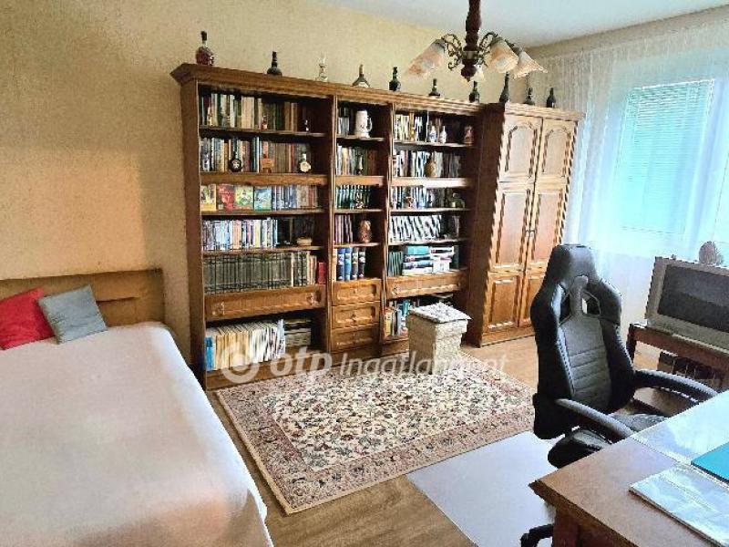 Eladó lakás Debrecen