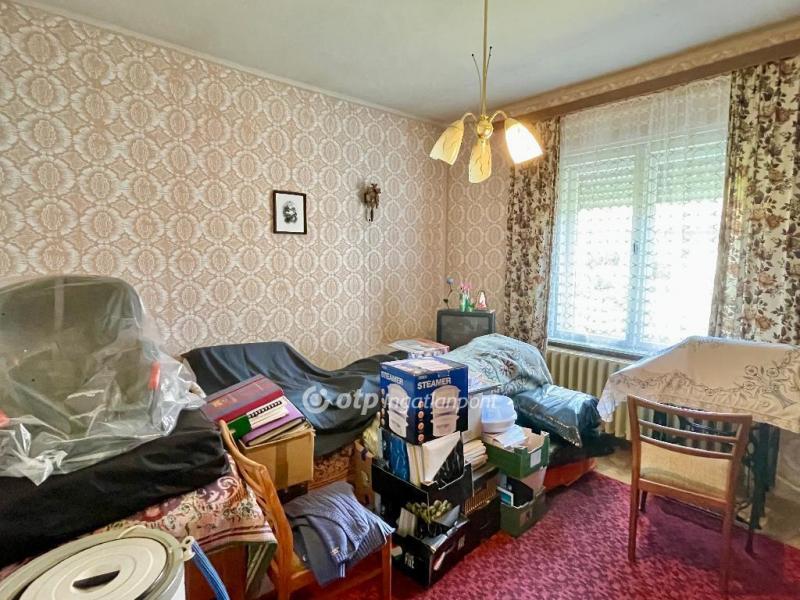 Eladó családi ház Csikóstőttős