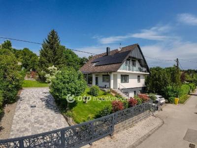 Eladó családi ház Balatonszepezd