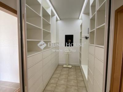 Eladó családi ház Budapest