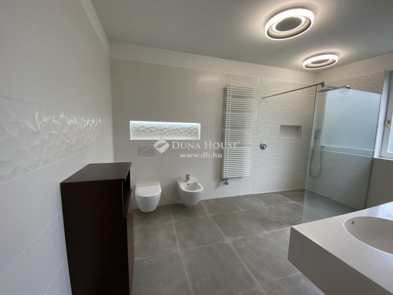 Eladó családi ház Budapest