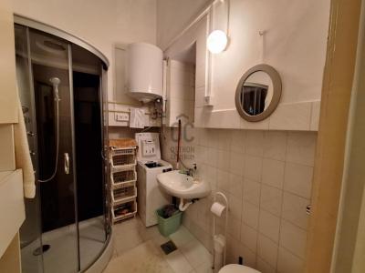 Eladó lakás - 1053 Budapest, V. kerület , Egyetem tér