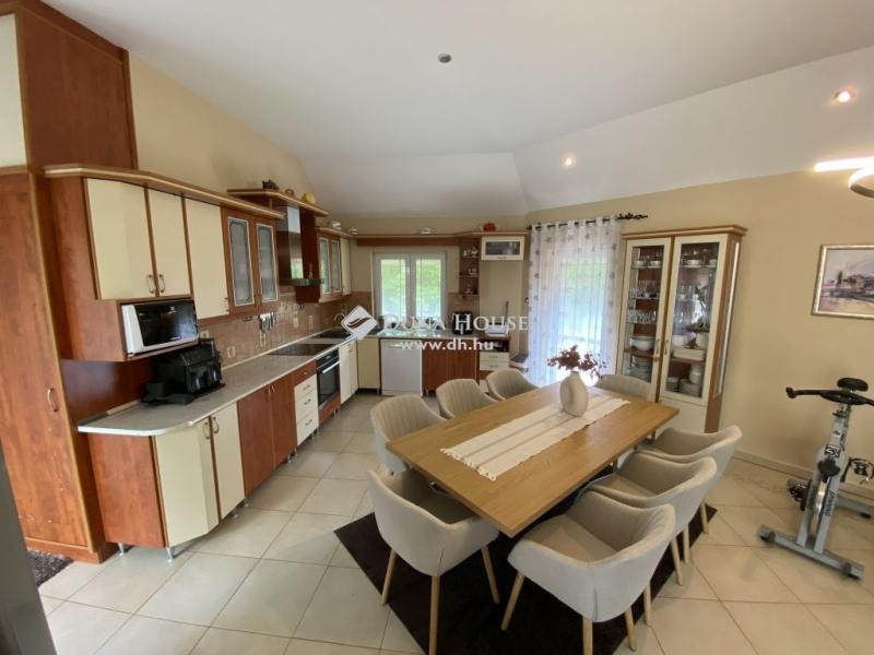 Eladó családi ház Békéscsaba