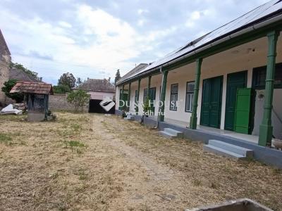 Eladó családi ház - 7140 Bátaszék