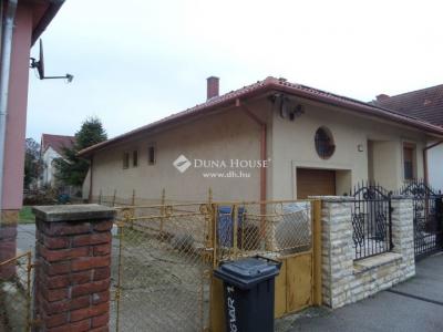 Eladó ikerház Pécs