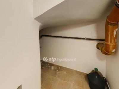Eladó családi ház Érd