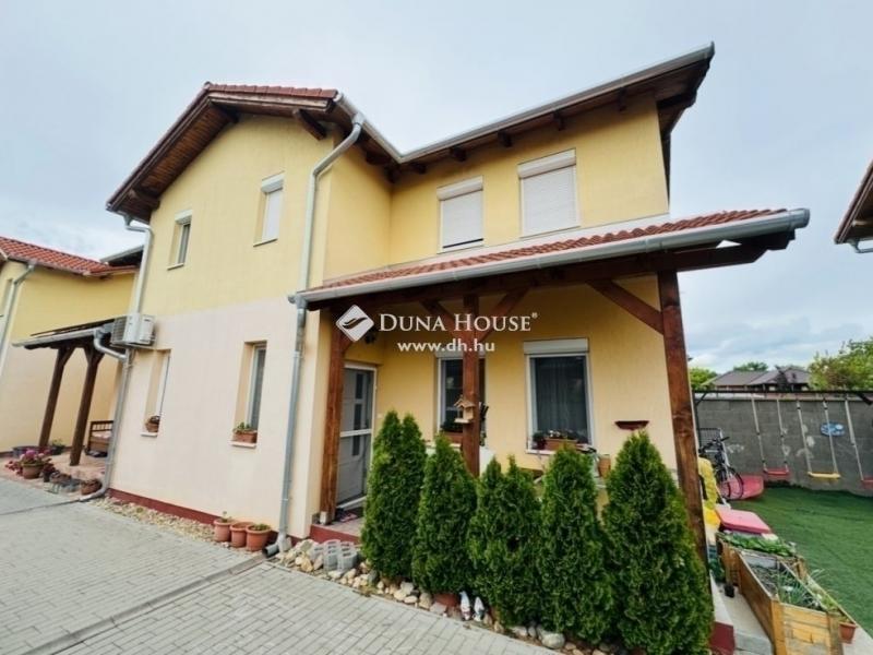 Eladó ikerház Üllő
