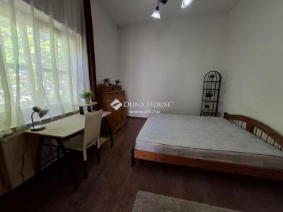 Eladó lakás - 7621 Pécs, Irgalmasok utcája