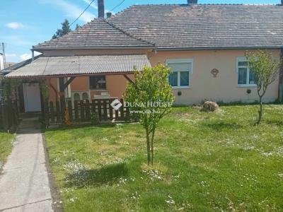 Eladó házrész - 2800 Tatabánya, Régi Vásártér sor