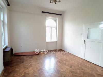 Eladó lakás - 2100 Gödöllő