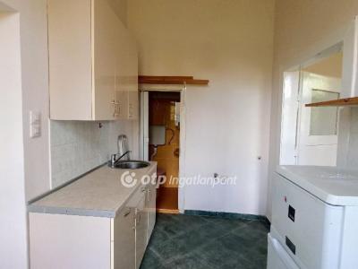 Eladó lakás Gödöllő