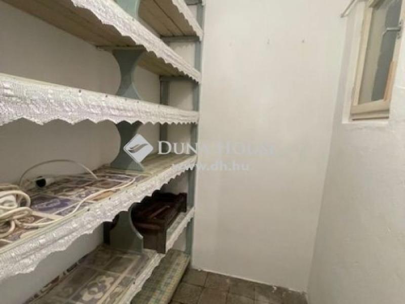 Eladó családi ház Budapest