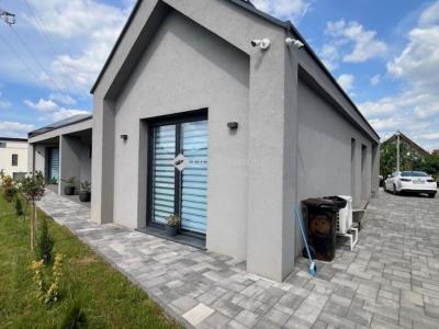 Eladó családi ház - 7630 Pécs, Bóbita utca