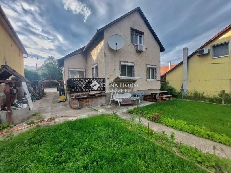 Eladó családi ház Pomáz