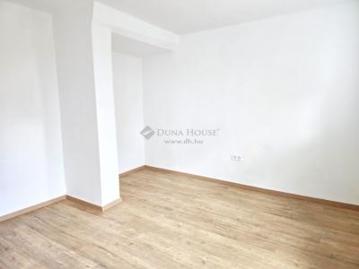 Eladó lakás Pécs