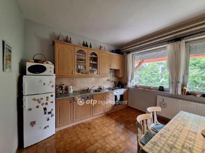 Eladó családi ház Alsóörs