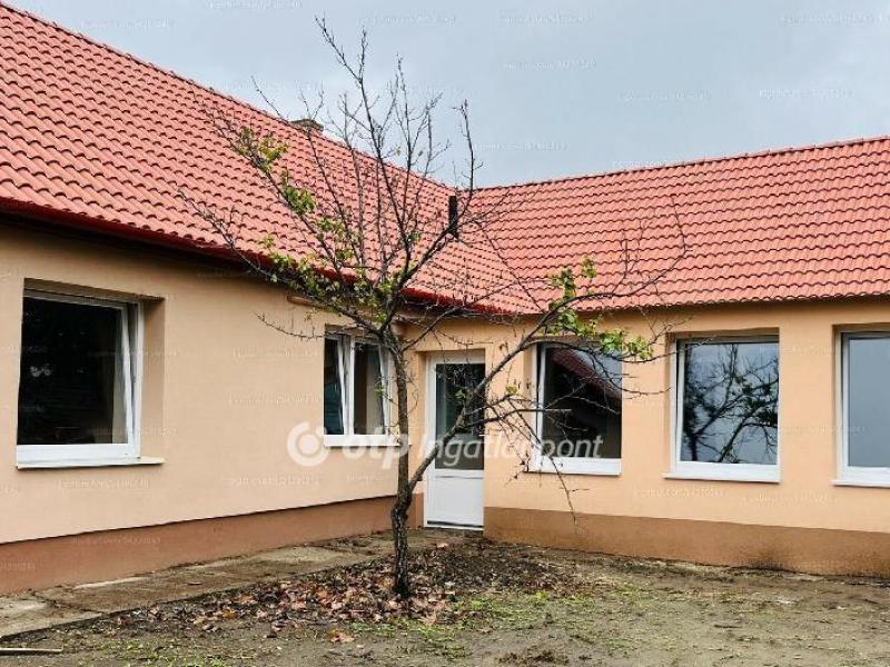 Eladó családi ház Hajdúnánás