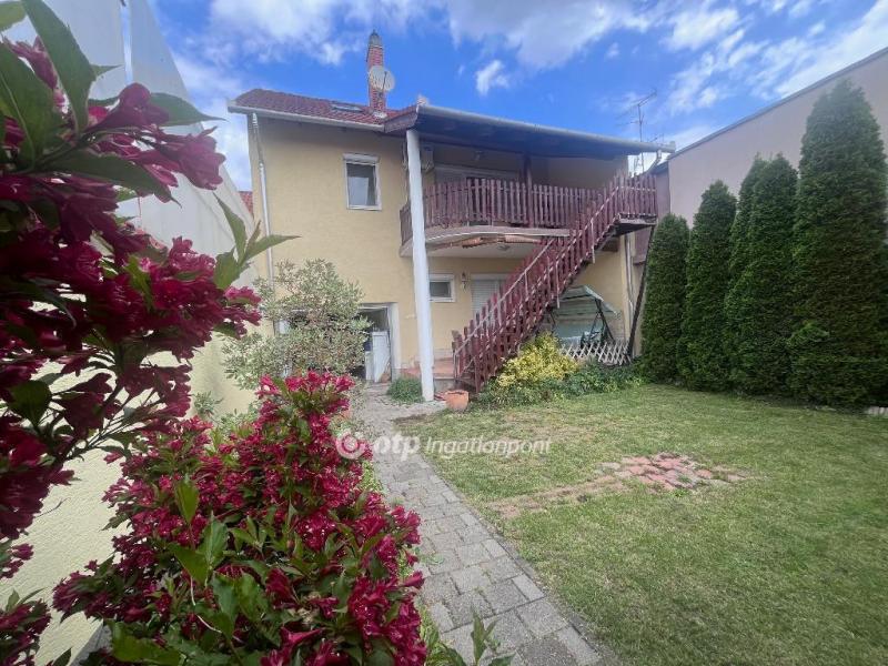 Eladó családi ház Szeged