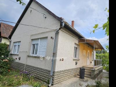 Eladó családi ház - 5100 Jászberény