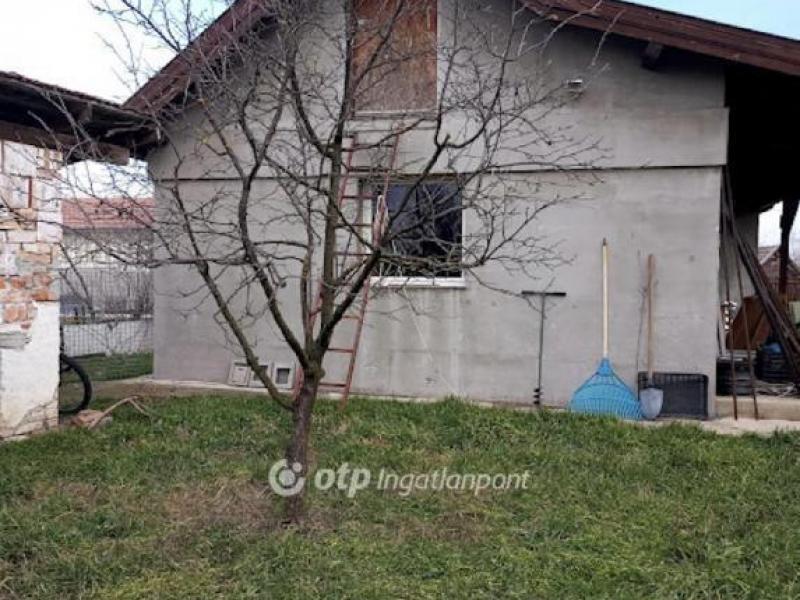 Eladó családi ház Tápiószele