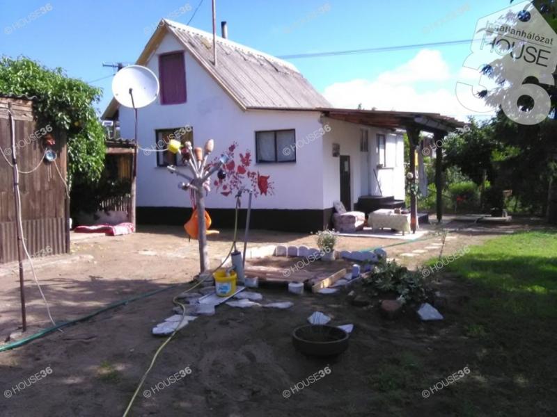 Eladó tanya Kecskemét