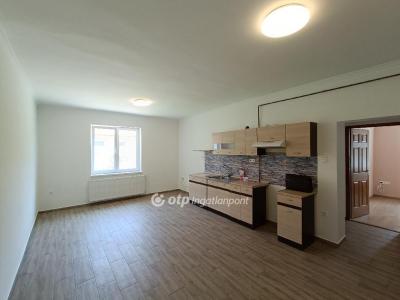 Eladó családi ház - 2234 Maglód