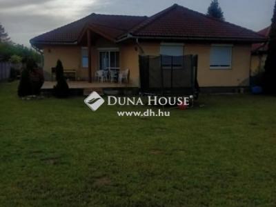 Eladó családi ház Tokod