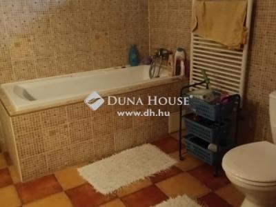 Eladó családi ház Tokod