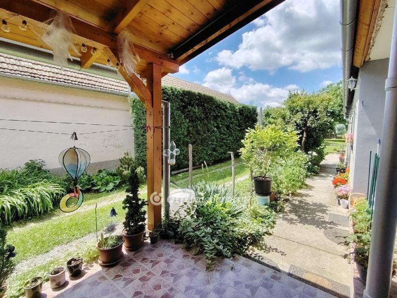 Eladó családi ház Egerág