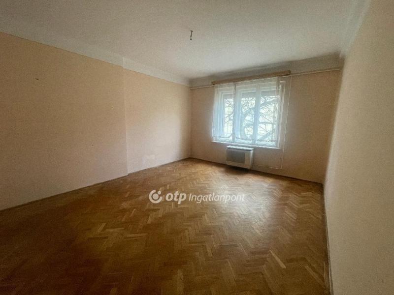 Eladó lakás Debrecen