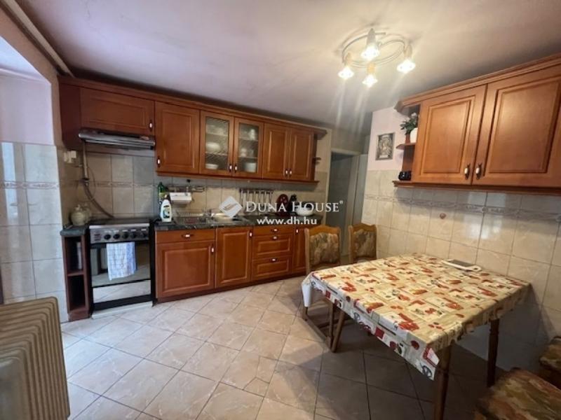 Eladó családi ház Pécs