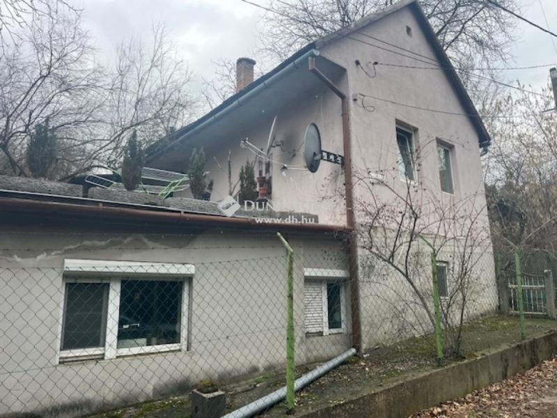 Eladó családi ház Pécs