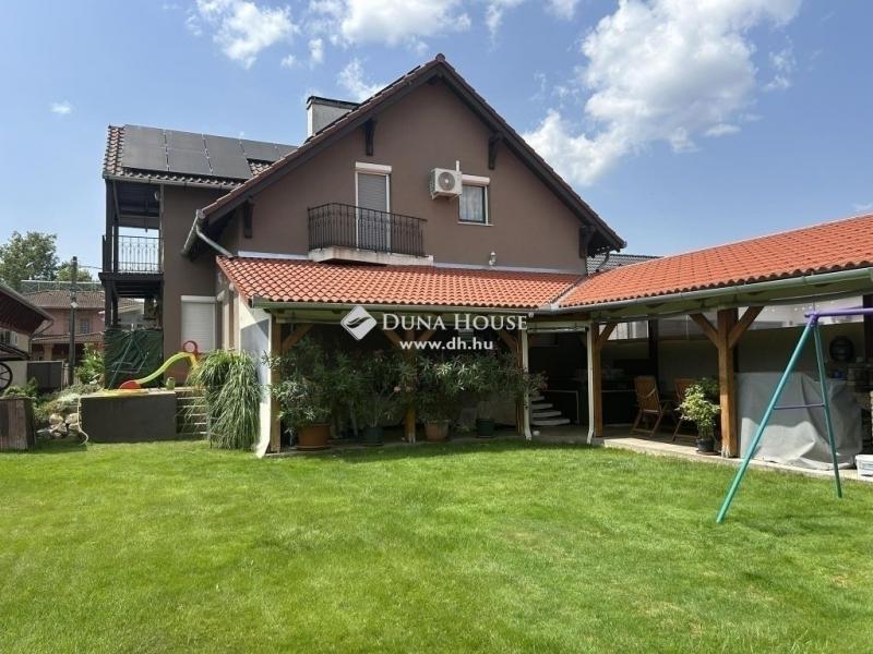 Eladó családi ház Vecsés