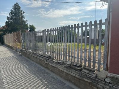 Eladó családi ház Vecsés