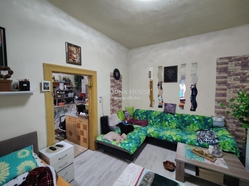 Eladó családi ház Vecsés