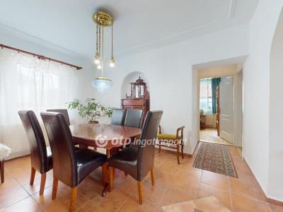 Eladó családi ház - 4034 Debrecen