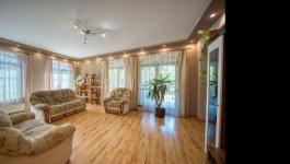 Eladó családi ház Monor