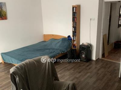 Eladó családi ház Tököl