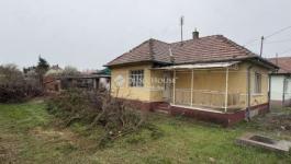 Eladó családi ház Vecsés