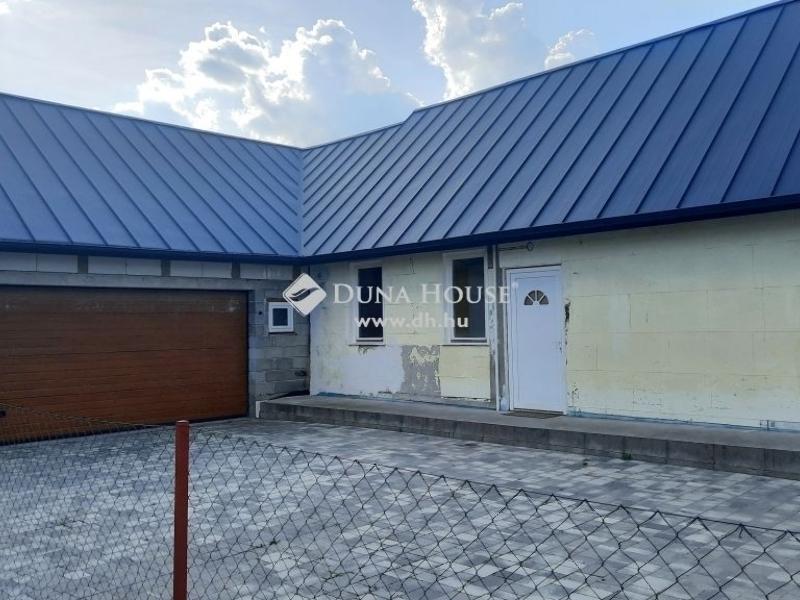 Eladó családi ház Inárcs