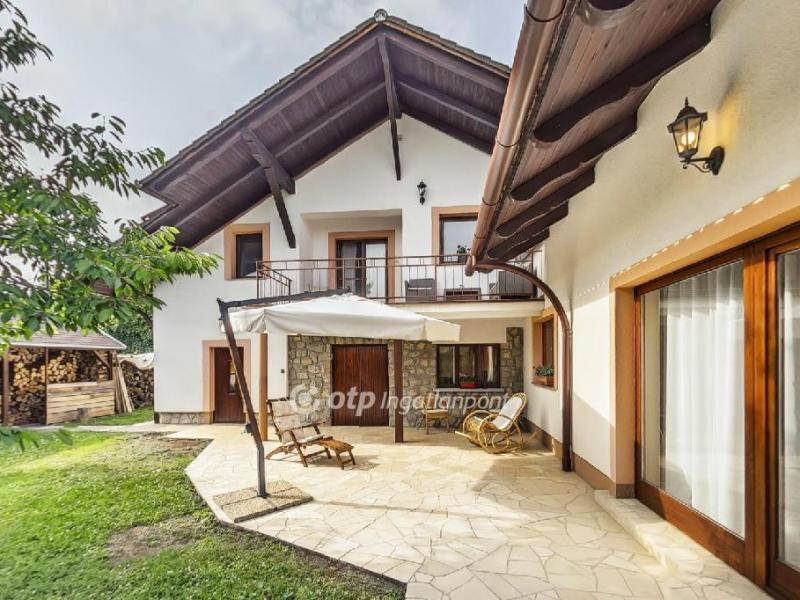 Eladó családi ház Pécs