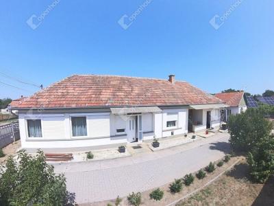 Eladó családi ház - 2721 Pilis, Nagy Lajos utca